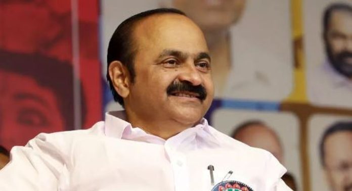 പാവപ്പെട്ടവന്റെ അമ്പതും നൂറും രൂപ മതി കോണ്ഗ്രസിന് ജയിക്കാന് ; പ്രതിപക്ഷ നേതാവ് പാവപ്പെട്ടവന്റെ അമ്പതും നൂറും രൂപ മതി കോണ്ഗ്രസിന് ജയിക്കാന് ; പ്രതിപക്ഷ നേതാവ്