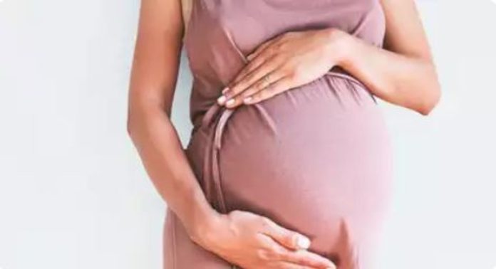 ഗാര്ഹിക പ്രസവങ്ങള് തടയാൻ ഉറച്ച് അധികൃതർ ; കടുത്ത നിയമനടപടി സ്വീകരിക്കും ഗാര്ഹിക പ്രസവങ്ങള് തടയാൻ ഉറച്ച് അധികൃതർ ; കടുത്ത നിയമനടപടി സ്വീകരിക്കും