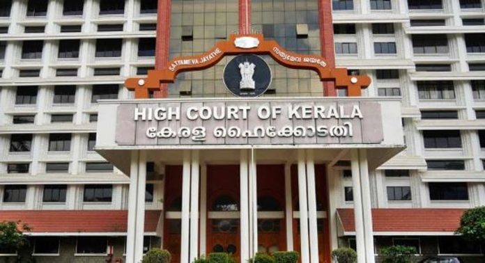 കരുവന്നൂർ മോഡൽ തട്ടിപ്പ് മറ്റ് 12 സഹകരണബാങ്കുകളിലും നടന്നു ; ഞെട്ടിപ്പിക്കുന്ന വെളിപ്പെടുത്തലുമായി ഇ.ഡി. ഹൈക്കോടതിയിൽ കരുവന്നൂർ മോഡൽ തട്ടിപ്പ് മറ്റ് 12 സഹകരണബാങ്കുകളിലും നടന്നു ; ഞെട്ടിപ്പിക്കുന്ന വെളിപ്പെടുത്തലുമായി ഇ.ഡി. ഹൈക്കോടതിയിൽ