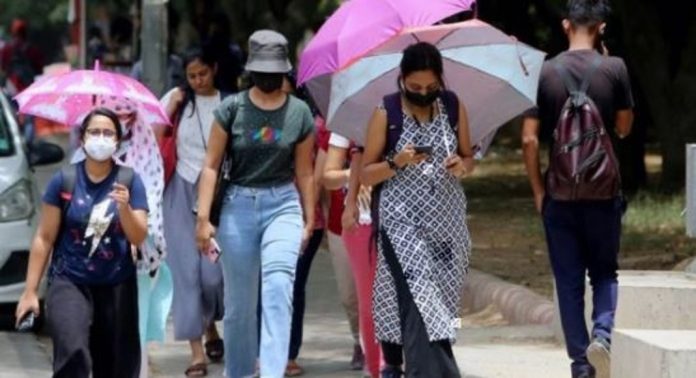 മുംബൈയിൽ കനത്ത ചൂട് ; മുന്നറിയിപ്പ് നൽകി അധികൃതർ മുംബൈയിൽ കനത്ത ചൂട് ; മുന്നറിയിപ്പ് നൽകി അധികൃതർ