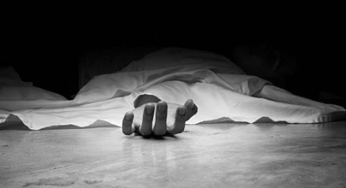 നേമത്ത് കാറിടിച്ച് യുവതി മരിച്ചു; മകന് പരിക്ക് നേമത്ത് കാറിടിച്ച് യുവതി മരിച്ചു; മകന് പരിക്ക്