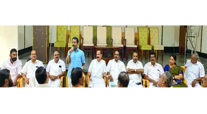 ബിജെപിയുടെ റിക്രൂട്ടിംഗ് ഏജൻസി കോൺഗ്രസ് ; അഡ്വ. പ്രമോദ് നാരായൺ എംഎൽഎ ബിജെപിയുടെ റിക്രൂട്ടിംഗ് ഏജൻസി കോൺഗ്രസ് ; അഡ്വ. പ്രമോദ് നാരായൺ എംഎൽഎ