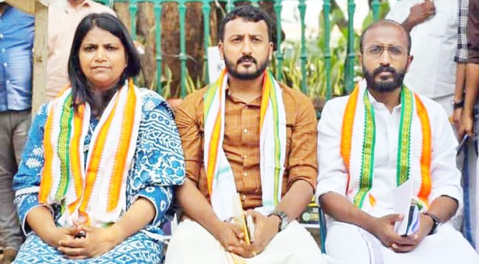രാപ്പകല് നിരാഹാരം അനുഷ്ഠിക്കും രാപ്പകല് നിരാഹാരം അനുഷ്ഠിക്കും