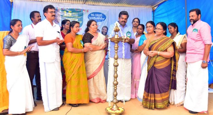 കോന്നി പേരൂർക്കുളം ഗവ. എൽ പി സ്കൂൾ നിര്മ്മിക്കുന്നതിന് 1.5 കോടി രൂപ കോന്നി പേരൂർക്കുളം ഗവ. എൽ പി സ്കൂൾ നിര്മ്മിക്കുന്നതിന് 1.5 കോടി രൂപ