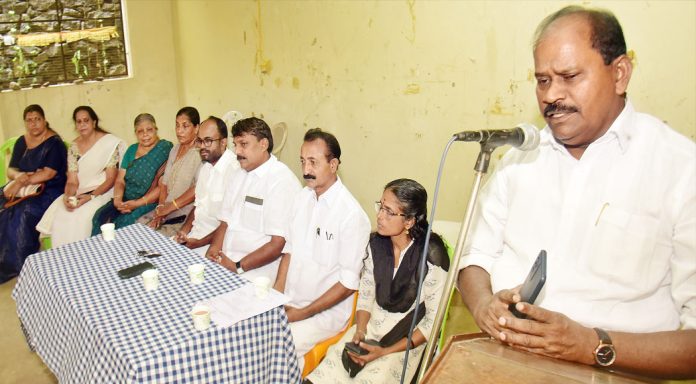 ത്രിതല പഞ്ചായത്തുകളുടെ പണം ട്രഷറിയില് നിക്ഷേപിക്കുന്നത് കൊള്ളയടിക്കുന്നതിനു തുല്യം ; പ്രൊഫ. സതീഷ് കൊച്ചുപറമ്പില് ത്രിതല പഞ്ചായത്തുകളുടെ പണം ട്രഷറിയില് നിക്ഷേപിക്കുന്നത് കൊള്ളയടിക്കുന്നതിനു തുല്യം ; പ്രൊഫ. സതീഷ് കൊച്ചുപറമ്പില്