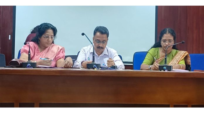 ബാലവകാശ കമ്മിഷന് അദാലത്ത് : ജില്ലയില് 24 പരാതികള് തീര്പ്പാക്കി ബാലവകാശ കമ്മിഷന് അദാലത്ത് : ജില്ലയില് 24 പരാതികള് തീര്പ്പാക്കി