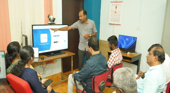 രാഷ്ട്രീയ പാര്ട്ടികള്ക്കുള്ള പരിശീലനവും സംശയ നിവാരണവും കളക്ടറേറ്റില് സംഘടിപ്പിച്ചു രാഷ്ട്രീയ പാര്ട്ടികള്ക്കുള്ള പരിശീലനവും സംശയ നിവാരണവും കളക്ടറേറ്റില് സംഘടിപ്പിച്ചു