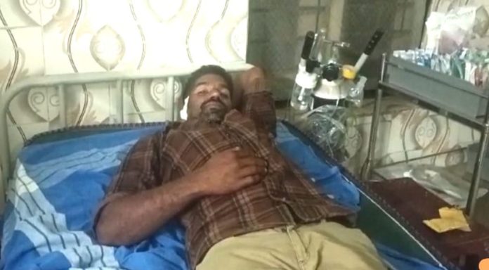 പട്ടുമുടിയിൽ കോൺഗ്രസ് ബൂത്ത് പ്രസിഡന്റിനെ സിപിഎം പ്രവർത്തകർ മർദ്ദിച്ച് അവശനാക്കി പട്ടുമുടിയിൽ കോൺഗ്രസ് ബൂത്ത് പ്രസിഡന്റിനെ സിപിഎം പ്രവർത്തകർ മർദ്ദിച്ച് അവശനാക്കി