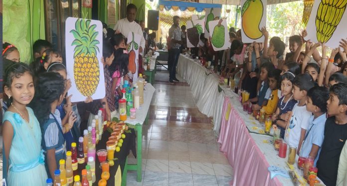 എണ്ണൂറാംവയൽ സി എം എസ് എൽ പി സ്കൂളിലെ നാടൻ ശീതള പാനീയമേള ശ്രദ്ദേയമായി എണ്ണൂറാംവയൽ സി എം എസ് എൽ പി സ്കൂളിലെ നാടൻ ശീതള പാനീയമേള ശ്രദ്ദേയമായി