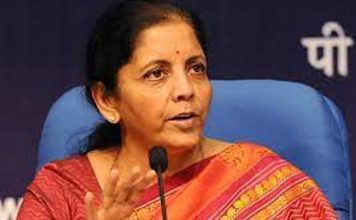 ഇന്ത്യന് സാമ്പത്തികരംഗം കടുത്ത പ്രതിസന്ധി നേരിടുന്നുവെന്ന സൂചനകള് നല്കി ധനമന്ത്രി നിര്മല സീതാരാമന്