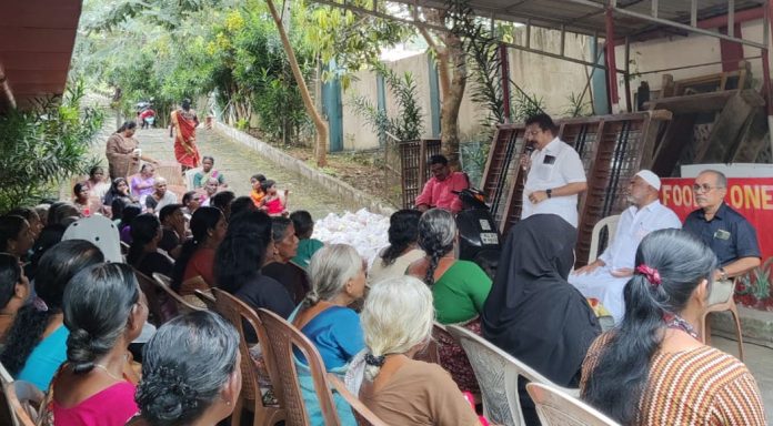 ഈസ്റ്റർ, റംസാൻ, വിഷു ഭക്ഷ്യധാന്യ കിറ്റുകളുടെ വിതരണം നടന്നു ഈസ്റ്റർ, റംസാൻ, വിഷു ഭക്ഷ്യധാന്യ കിറ്റുകളുടെ വിതരണം നടന്നു