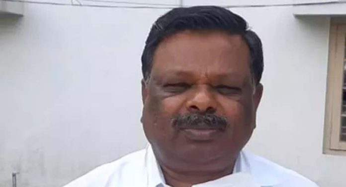 ഫോട്ടോ വലിയ ബുദ്ധിമുട്ടുണ്ടാക്കി , എന്താണ് ടിവിയിൽ പോകുന്നതെന്ന് സിപിഎം നേതാക്കൾ ചോദിച്ചു : എസ് രാജേന്ദ്രൻ ഫോട്ടോ വലിയ ബുദ്ധിമുട്ടുണ്ടാക്കി , എന്താണ് ടിവിയിൽ പോകുന്നതെന്ന് സിപിഎം നേതാക്കൾ ചോദിച്ചു : എസ് രാജേന്ദ്രൻ