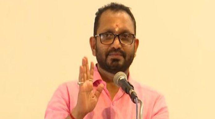ഒരു കള്ളം മറയ്ക്കാൻ മുഖ്യമന്ത്രി നൂറുകള്ളം പറയുകയാണ് ; പിണറായി രാജിവെയ്ക്കണമെന്ന് കെസുരേന്ദ്രന് ഒരു കള്ളം മറയ്ക്കാൻ മുഖ്യമന്ത്രി നൂറുകള്ളം പറയുകയാണ് ; പിണറായി രാജിവെയ്ക്കണമെന്ന് കെസുരേന്ദ്രന്