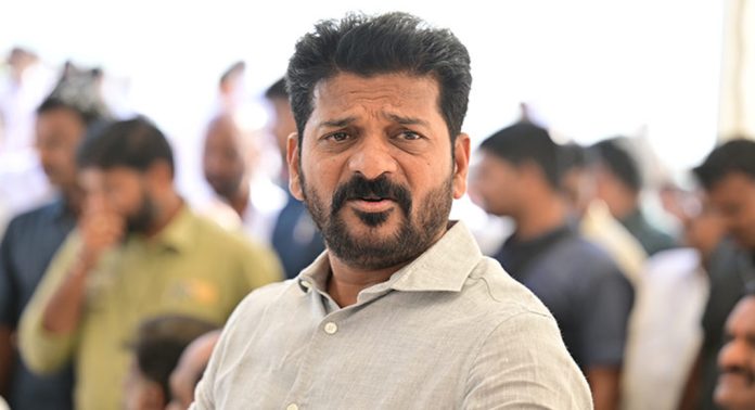2025ഓടെ ഭരണഘടന മാറ്റാൻ ബിജെപി പദ്ധതിയിടുന്നു – തെലങ്കാന മുഖ്യമന്ത്രി രേവന്ത് റെഡ്ഡി 2025ഓടെ ഭരണഘടന മാറ്റാൻ ബിജെപി പദ്ധതിയിടുന്നു – തെലങ്കാന മുഖ്യമന്ത്രി രേവന്ത് റെഡ്ഡി