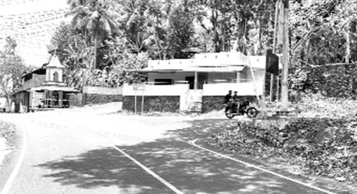 അടൂര് പരുത്തിപ്പാറ ജംഗ്ഷനില് വേഗനിയന്ത്രണ സംവിധാനം ഇല്ലാത്തത് അപകടങ്ങള്ക്കിടയാക്കുന്നു അടൂര് പരുത്തിപ്പാറ ജംഗ്ഷനില് വേഗനിയന്ത്രണ സംവിധാനം ഇല്ലാത്തത് അപകടങ്ങള്ക്കിടയാക്കുന്നു