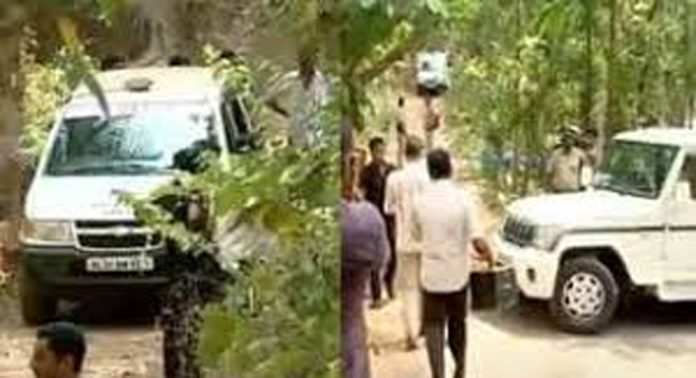 പാനൂർ ബോംബ് നിർമാണക്കേസിൽ പ്രതികൾക്ക് സഹായം നൽകിയവരെ തേടി പോലീസ് പാനൂർ ബോംബ് നിർമാണക്കേസിൽ പ്രതികൾക്ക് സഹായം നൽകിയവരെ തേടി പോലീസ്