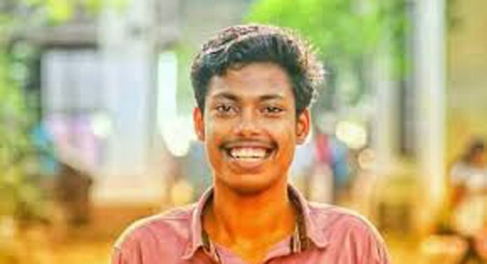 അഭിമന്യു വധക്കേസ് ; നഷ്ടപ്പെട്ട രേഖകള് കേസ് ഫയലിന്റെ ഭാഗമായി സ്വീകരിച്ചു അഭിമന്യു വധക്കേസ് ; നഷ്ടപ്പെട്ട രേഖകള് കേസ് ഫയലിന്റെ ഭാഗമായി സ്വീകരിച്ചു