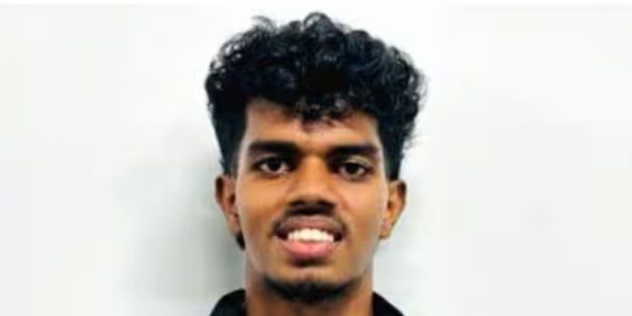 ഇന്ത്യൻ യൂണിവേഴ്സിറ്റി കനോയിംഗ് ആൻഡ് കയാക്കിംഗ് 500 മീറ്റർ സിംഗിൾസിൽ സ്വര്ണം നേടി കുട്ടനാടിന്റെ അഭിമാന താരം ആദര്ശ് ഇന്ത്യൻ യൂണിവേഴ്സിറ്റി കനോയിംഗ് ആൻഡ് കയാക്കിംഗ് 500 മീറ്റർ സിംഗിൾസിൽ സ്വര്ണം നേടി കുട്ടനാടിന്റെ അഭിമാന താരം ആദര്ശ്
