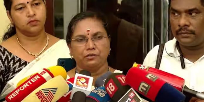 ജോലിയിൽ തിരികെ പ്രവേശിച്ച് നേഴ്സ് പി ബി അനിത ജോലിയിൽ തിരികെ പ്രവേശിച്ച് നേഴ്സ് പി ബി അനിത
