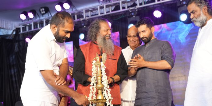 പത്തനംതിട്ട പാർലമെന്റ് മണ്ഡലം എൻ ഡി എ സ്ഥാനാർഥി അനിൽ കെ ആന്റണി കോളേജ് വിദ്യാർത്ഥികളുമായി സംവദിച്ചു പത്തനംതിട്ട പാർലമെന്റ് മണ്ഡലം എൻ ഡി എ സ്ഥാനാർഥി അനിൽ കെ ആന്റണി കോളേജ് വിദ്യാർത്ഥികളുമായി സംവദിച്ചു