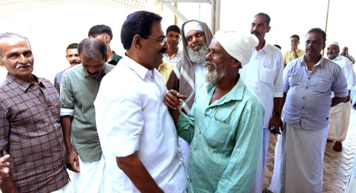 പെരുന്നാൾ ആശംസകളുമായി ആന്റോ ആന്റണി ചിറ്റാര് ജുമാ മസ്ജിദിൽ ; പ്രചരണ പരിപാടികൾ ഇന്ന് തണ്ണിത്തോട് ബ്ലോക്കിൽ പെരുന്നാൾ ആശംസകളുമായി ആന്റോ ആന്റണി ചിറ്റാര് ജുമാ മസ്ജിദിൽ ; പ്രചരണ പരിപാടികൾ ഇന്ന് തണ്ണിത്തോട് ബ്ലോക്കിൽ