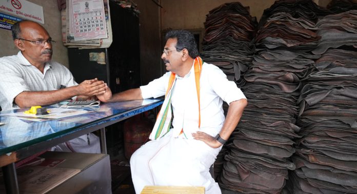 റബ്ബർ കർഷകർക്ക് വില കിട്ടിയത് കോൺഗ്രസ് ഭരിക്കുമ്പോൾ മാത്രം : ആൻ്റോ ആൻ്റണി റബ്ബർ കർഷകർക്ക് വില കിട്ടിയത് കോൺഗ്രസ് ഭരിക്കുമ്പോൾ മാത്രം : ആൻ്റോ ആൻ്റണി