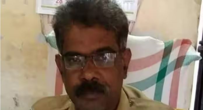 ജില്ലാ ജയിലില് ജോലിക്കിടെ അസി. സൂപ്രണ്ട് മരിച്ച നിലയിൽ ജില്ലാ ജയിലില് ജോലിക്കിടെ അസി. സൂപ്രണ്ട് മരിച്ച നിലയിൽ