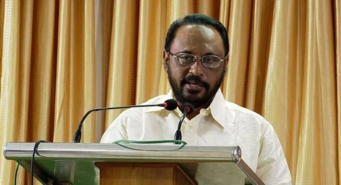 കേരളത്തിലെ ചില സഹകരണ ബാങ്കുകൾ അഴിമതിപ്പണ നിക്ഷേപകേന്ദ്രങ്ങളായി മാറിയിരിക്കുകയാണെന്ന് ചെറിയാൻ ഫിലിപ്പ് കേരളത്തിലെ ചില സഹകരണ ബാങ്കുകൾ അഴിമതിപ്പണ നിക്ഷേപകേന്ദ്രങ്ങളായി മാറിയിരിക്കുകയാണെന്ന് ചെറിയാൻ ഫിലിപ്പ്