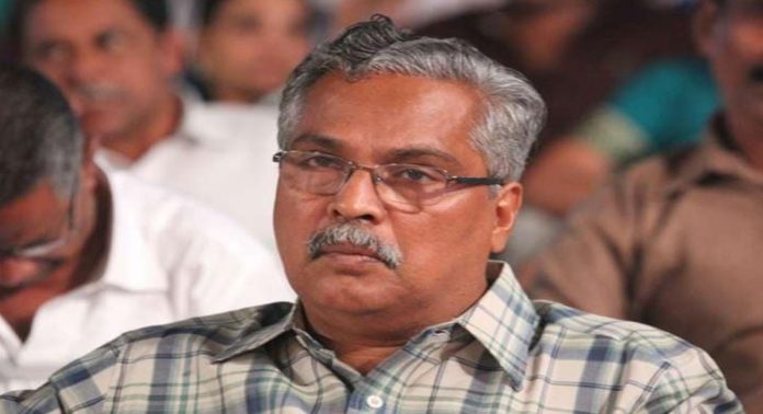 ഇപി കൂടികാഴ്ച ഒഴിവാക്കണമായിരുന്നുവെന്ന് ബിനോയ് വിശ്വം ; കൺവീനർ സ്ഥാനം ജയരാജൻ രാജിവെക്കണമെന്ന് എംഎം ഹസൻ ഇപി കൂടികാഴ്ച ഒഴിവാക്കണമായിരുന്നുവെന്ന് ബിനോയ് വിശ്വം ; കൺവീനർ സ്ഥാനം ജയരാജൻ രാജിവെക്കണമെന്ന് എംഎം ഹസൻ