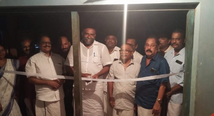 ചന്ദന പള്ളിയിൽ യുഡിഎഫ് തിരഞ്ഞെടുപ്പ് കമ്മറ്റി ഓഫീസ് ഉദ്ഘാടനം ചെയ്തു ചന്ദന പള്ളിയിൽ യുഡിഎഫ് തിരഞ്ഞെടുപ്പ് കമ്മറ്റി ഓഫീസ് ഉദ്ഘാടനം ചെയ്തു
