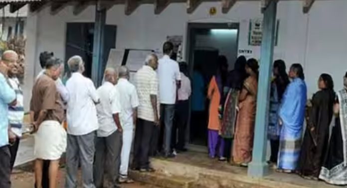 ചെങ്ങന്നൂരിൽ പ്രിസൈഡിങ് ഓഫീസർക്ക് ദേഹാസ്വാസ്ഥ്യം ചെങ്ങന്നൂരിൽ പ്രിസൈഡിങ് ഓഫീസർക്ക് ദേഹാസ്വാസ്ഥ്യം
