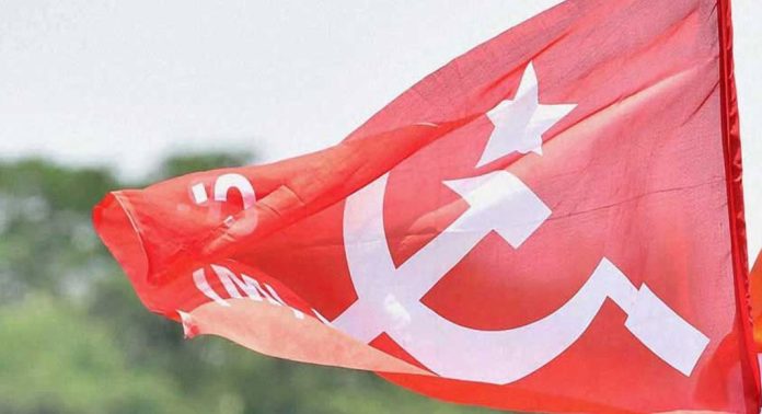 കായംകുളം സി.പി.എമ്മില് വീണ്ടും പൊട്ടിത്തെറി ; ഏരിയ കമ്മിറ്റിയംഗം അടക്കം രാജിവെച്ചു കായംകുളം സി.പി.എമ്മില് വീണ്ടും പൊട്ടിത്തെറി ; ഏരിയ കമ്മിറ്റിയംഗം അടക്കം രാജിവെച്ചു