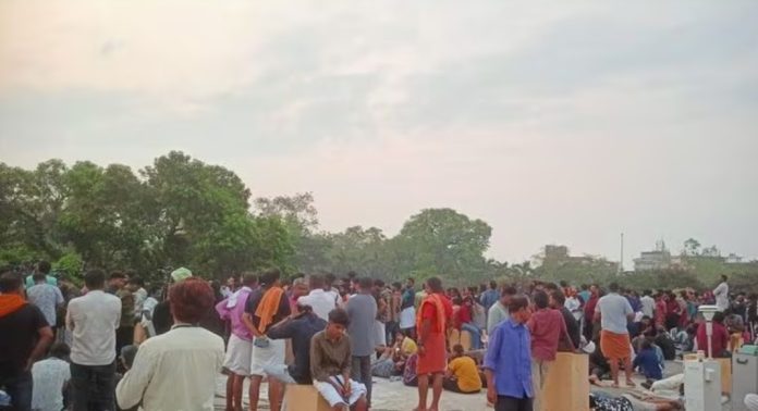 തൃശ്ശൂര് പൂരം പുനരാരംഭിക്കാൻ ധാരണ ; വെടിക്കെട്ട് ഉടൻ തൃശ്ശൂര് പൂരം പുനരാരംഭിക്കാൻ ധാരണ ; വെടിക്കെട്ട് ഉടൻ