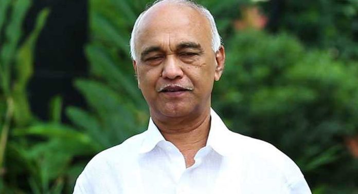 കോഴിക്കോട്ടെ എൽഡിഎഫ് സ്ഥാനാർത്ഥി എളമരം കരീമിനെതിരെ പരാതിയുമായി യുഡിഎഫ് കോഴിക്കോട്ടെ എൽഡിഎഫ് സ്ഥാനാർത്ഥി എളമരം കരീമിനെതിരെ പരാതിയുമായി യുഡിഎഫ്