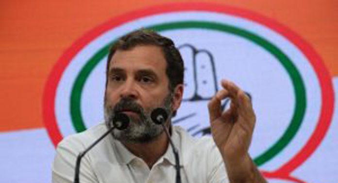 പാണ്ഡ്യൻ, അമിത് ഷാ, മോദി, പട്നായിക് എന്നിവർ ചേർന്ന് ഒഡീഷ കൊള്ളയടിച്ചു : രാഹുൽ ഗാന്ധി പാണ്ഡ്യൻ, അമിത് ഷാ, മോദി, പട്നായിക് എന്നിവർ ചേർന്ന് ഒഡീഷ കൊള്ളയടിച്ചു : രാഹുൽ ഗാന്ധി