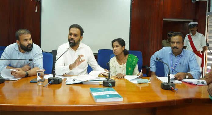 ജില്ലയിൽ 17 നാമനിര്ദേശ പത്രികകള് സ്വീകരിച്ചു ; ഏഴെണ്ണം തള്ളി ഇനി എട്ട് സ്ഥാനാര്ഥികള് ജില്ലയിൽ 17 നാമനിര്ദേശ പത്രികകള് സ്വീകരിച്ചു ; ഏഴെണ്ണം തള്ളി ഇനി എട്ട് സ്ഥാനാര്ഥികള്
