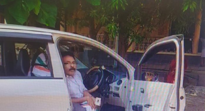 പോളിംഗ് ബൂത്തിൽ വീൽചെയറോ അനുബന്ധ സൗകര്യങ്ങളോ ഒരുക്കിയില്ല ; ഭിന്നശേഷിക്കാരന് വോട്ട് ചെയ്യാതെ മടങ്ങി പോളിംഗ് ബൂത്തിൽ വീൽചെയറോ അനുബന്ധ സൗകര്യങ്ങളോ ഒരുക്കിയില്ല ; ഭിന്നശേഷിക്കാരന് വോട്ട് ചെയ്യാതെ മടങ്ങി