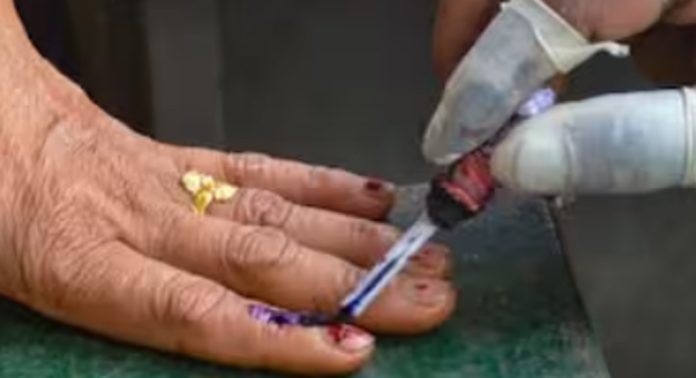 ഇടുക്കിയിൽ ഇരട്ട വോട്ട് പിടികൂടി ഇടുക്കിയിൽ ഇരട്ട വോട്ട് പിടികൂടി