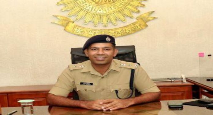 തൃശ്ശൂര് പൂരത്തിന് കമ്മിഷണര് പ്രശ്നം സൃഷ്ടിച്ചെന്ന് സ്റ്റേറ്റ് സ്പെഷ്യല് ബ്രാഞ്ചിന്റെ റിപ്പോര്ട്ട് തൃശ്ശൂര് പൂരത്തിന് കമ്മിഷണര് പ്രശ്നം സൃഷ്ടിച്ചെന്ന് സ്റ്റേറ്റ് സ്പെഷ്യല് ബ്രാഞ്ചിന്റെ റിപ്പോര്ട്ട്