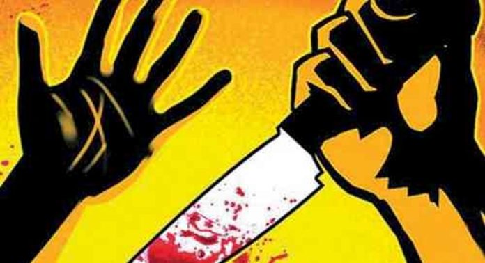 ജോലിയിൽ നിന്ന് പിരിച്ചുവിട്ടത് ചോദ്യംചെയ്തു ; പിന്നാലെ മുൻ ജീവനക്കാരനെ കുത്തി പരിക്കേൽപ്പിച്ചു ജോലിയിൽ നിന്ന് പിരിച്ചുവിട്ടത് ചോദ്യംചെയ്തു ; പിന്നാലെ മുൻ ജീവനക്കാരനെ കുത്തി പരിക്കേൽപ്പിച്ചു
