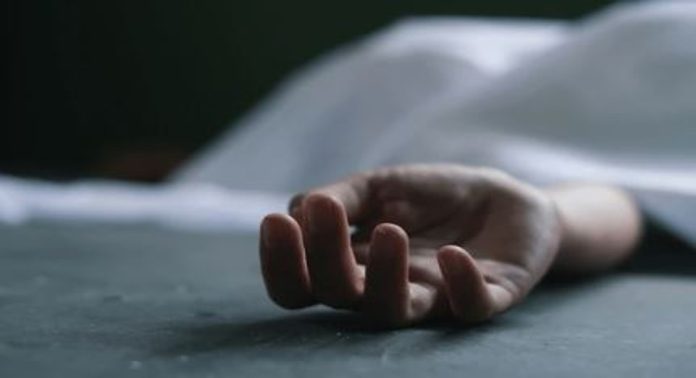 കർഷകനെ പറമ്പിൽ കുഴഞ്ഞുവീണ് മരിച്ച നിലയിൽ കണ്ടെത്തി കർഷകനെ പറമ്പിൽ കുഴഞ്ഞുവീണ് മരിച്ച നിലയിൽ കണ്ടെത്തി