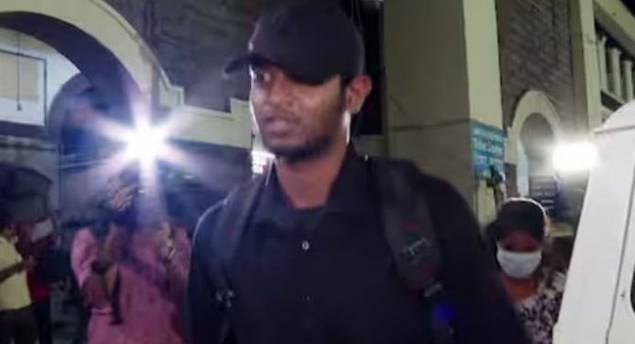 നാട്ടിലെത്തിയത് അത്ഭുതം പോലെ തോന്നുന്നു ; റഷ്യയിൽ കുടുങ്ങിയ ഡേവിഡ് മുത്തപ്പൻ തിരിച്ചെത്തി നാട്ടിലെത്തിയത് അത്ഭുതം പോലെ തോന്നുന്നു ; റഷ്യയിൽ കുടുങ്ങിയ ഡേവിഡ് മുത്തപ്പൻ തിരിച്ചെത്തി
