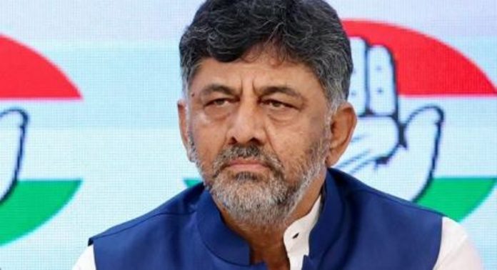 മോദിയും പിണറായിയും ഒരുനാണയത്തിന്റെ രണ്ട് വശങ്ങൾ ; വിമർശനവുമായി ഡി.കെ. ശിവകുമാർ മോദിയും പിണറായിയും ഒരുനാണയത്തിന്റെ രണ്ട് വശങ്ങൾ ; വിമർശനവുമായി ഡി.കെ. ശിവകുമാർ