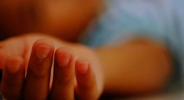 ഉത്തർപ്രദേശിൽ ഭക്ഷ്യവിഷബാധ ; ആറുവയസുകാരൻ മരിച്ചു, മൂന്നുപേർ ചികിത്സയിൽ ഉത്തർപ്രദേശിൽ ഭക്ഷ്യവിഷബാധ ; ആറുവയസുകാരൻ മരിച്ചു, മൂന്നുപേർ ചികിത്സയിൽ