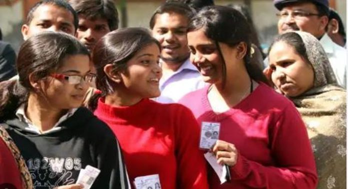 ലോക്സഭാ തെരഞ്ഞെടുപ്പ് ; 13 സംസ്ഥാനങ്ങളിലെ 88 മണ്ഡലങ്ങളില് ജനങ്ങള് വിധിയെഴുതി തുടങ്ങി ലോക്സഭാ തെരഞ്ഞെടുപ്പ് ; 13 സംസ്ഥാനങ്ങളിലെ 88 മണ്ഡലങ്ങളില് ജനങ്ങള് വിധിയെഴുതി തുടങ്ങി