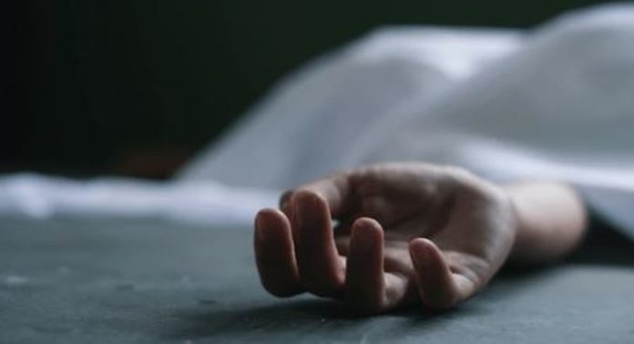 റോഡിൽ കെട്ടിയ വടം കഴുത്തിൽ കുരുങ്ങി അപകടം ; സ്കൂട്ടർ യാത്രികന് ദാരുണാന്ത്യം റോഡിൽ കെട്ടിയ വടം കഴുത്തിൽ കുരുങ്ങി അപകടം ; സ്കൂട്ടർ യാത്രികന് ദാരുണാന്ത്യം