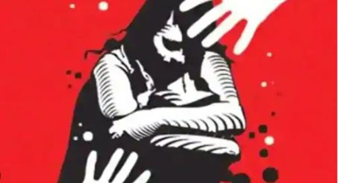കൊച്ചുമകളോട് ലൈംഗികാതിക്രമം നടത്തിയ കേസ് ; വയോധികന് 20 വര്ഷം കഠിന തടവിന് വിധിച്ച് കോടതി കൊച്ചുമകളോട് ലൈംഗികാതിക്രമം നടത്തിയ കേസ് ; വയോധികന് 20 വര്ഷം കഠിന തടവിന് വിധിച്ച് കോടതി