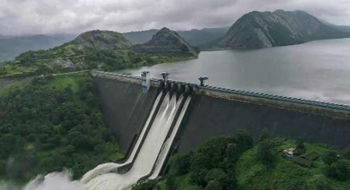കടുത്ത വേനൽ ; ഇടുക്കി അണക്കെട്ടിലെ ജലനിരപ്പ് താഴേക്ക്, വൈദ്യുതോത്പാദനം വീണ്ടും കുറച്ചു കടുത്ത വേനൽ ; ഇടുക്കി അണക്കെട്ടിലെ ജലനിരപ്പ് താഴേക്ക്, വൈദ്യുതോത്പാദനം വീണ്ടും കുറച്ചു