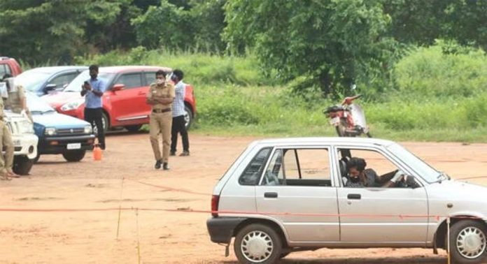 ലൈസന്സ് ടെസ്റ്റുകളുടെ എണ്ണം കുറയ്ക്കാന് ഒരുങ്ങി എം.വി.ഡി ; ദിവസവും 20 പുതിയ അപേക്ഷകരെ മാത്രമാകും പങ്കെടുപ്പിക്കുക ലൈസന്സ് ടെസ്റ്റുകളുടെ എണ്ണം കുറയ്ക്കാന് ഒരുങ്ങി എം.വി.ഡി ; ദിവസവും 20 പുതിയ അപേക്ഷകരെ മാത്രമാകും പങ്കെടുപ്പിക്കുക