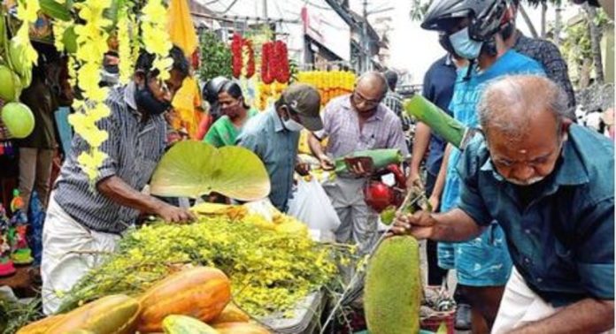 കണി കാണും നേരം…; കണിവെള്ളരി,പ്ളാസ്റ്റിക് കൊന്നപ്പൂക്കൾ, തലസ്ഥാനത്തെ വിഷു വിപണി ഉണർന്നു കണി കാണും നേരം…; കണിവെള്ളരി,പ്ളാസ്റ്റിക് കൊന്നപ്പൂക്കൾ, തലസ്ഥാനത്തെ വിഷു വിപണി ഉണർന്നു